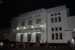 fotky-Indonésie-2013-014-Bandung-Gedung-Merdeka