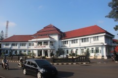 fotky-Indonésie-2013-668-Malang-Balai-Kota