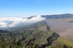 fotky-Indonésie-2013-708-Gn.-Penanjakan-pohled-na-Moře-písku-a-Cemoro-Lawang