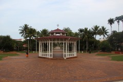 768-Nouméa-Place-des-Cocotiers-Band-Rotunda