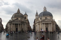 IMG_4876-Piazza-del-Popolo-Chiesa-di-Santa-Maria-di-Montesanto-Chiesa-di-Santa-Maria-dei-Miracoli