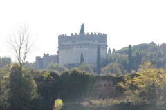 IMG_5060-Mausoleo-di-Cecilia-Metella