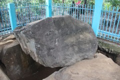 fotky-Indonésie-2013-1400-Pasemah-Plateau-Tegur-Wangi-Batu-Balai
