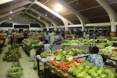 1385-Port-Vila-outdoor-market